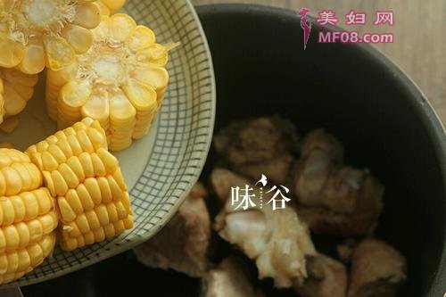 猴头菇猪骨汤的做法