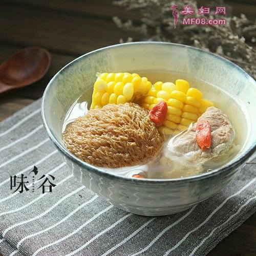 猴头菇猪骨汤的做法