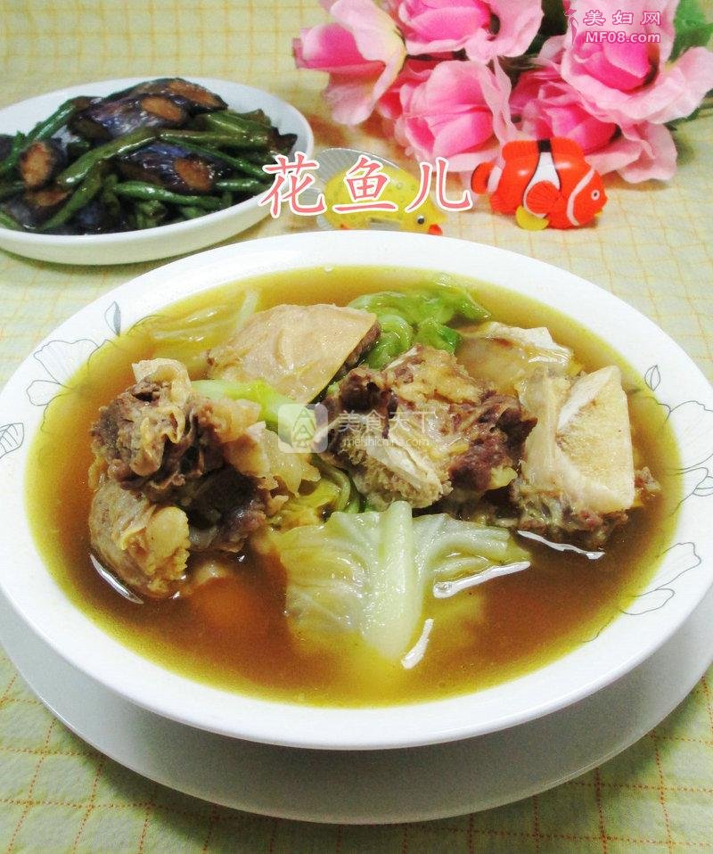 圆白菜牛排骨汤 的做法