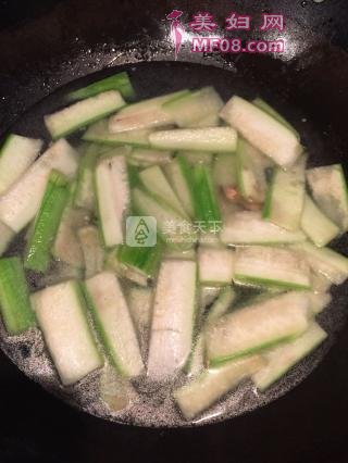 丝瓜丸子汤的做法步骤：5