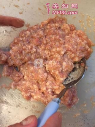 丝瓜丸子汤的做法步骤：3