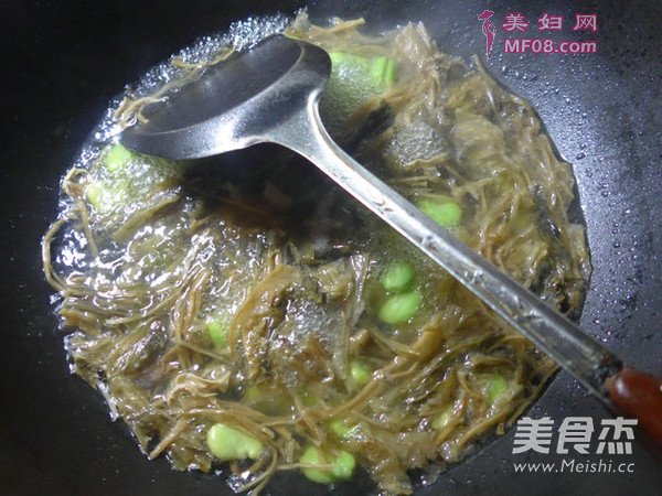 笋干菜蚕豆汤的做法