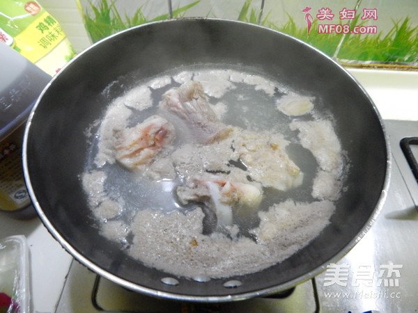 西红柿山药大骨汤的做法