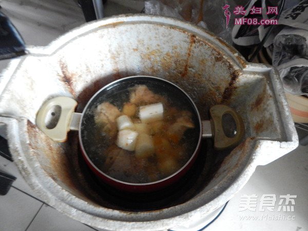 西红柿山药大骨汤的做法