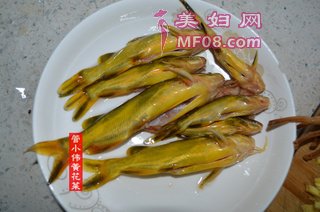 双黄汤（黄刺鱼煮黄花菜汤）