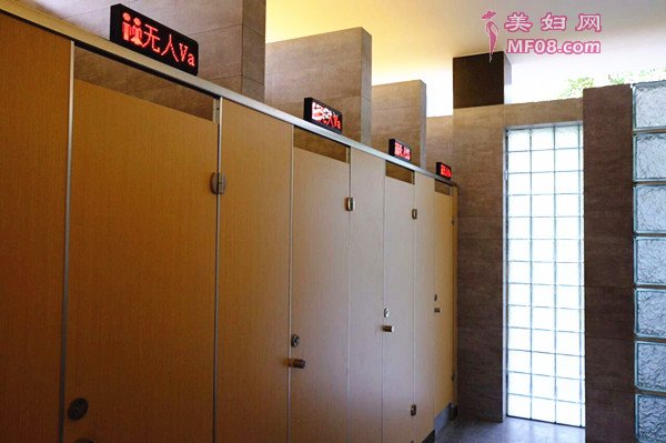 图说：浦东试点无新别公厕内景图 胡彦珣 摄制