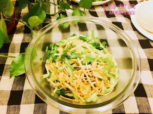秘制黄瓜干豆腐丝的做法