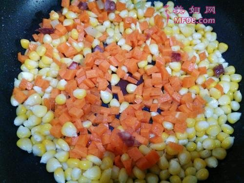 蔬菜玉米腊肠粒的做法