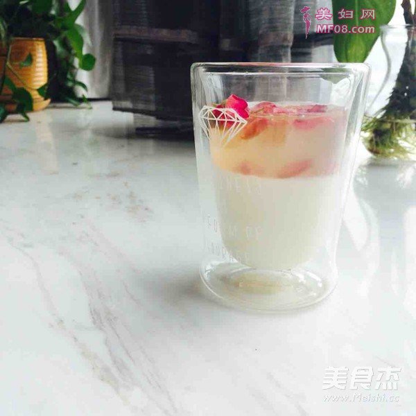 蜂蜜玫瑰奶冻的做法