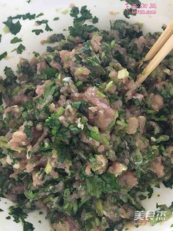 肉馅的大饺子的做法