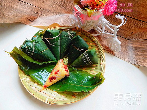 小米红豆粽子的做法