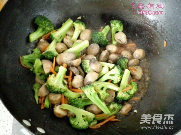草菇西兰花-防癌健胃增强免疫力的做法