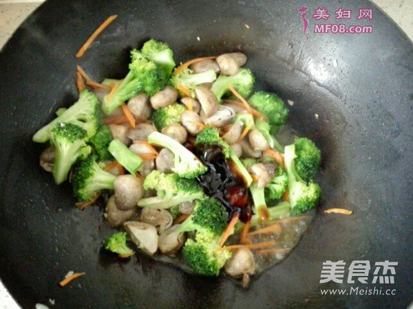 草菇西兰花-防癌健胃增强免疫力的做法