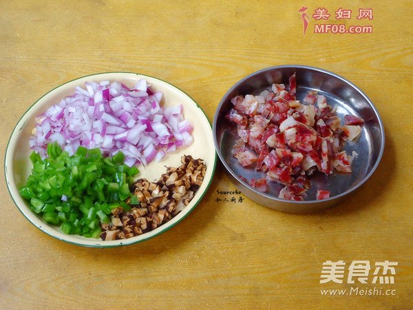 香菇腊肠焖饭的做法