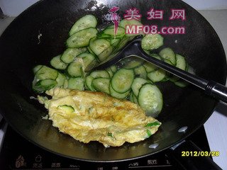 黄瓜炒蛋