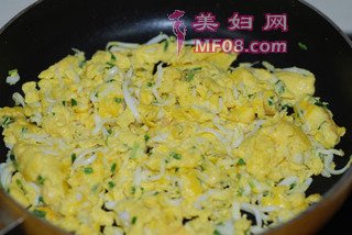 银鱼炒蛋