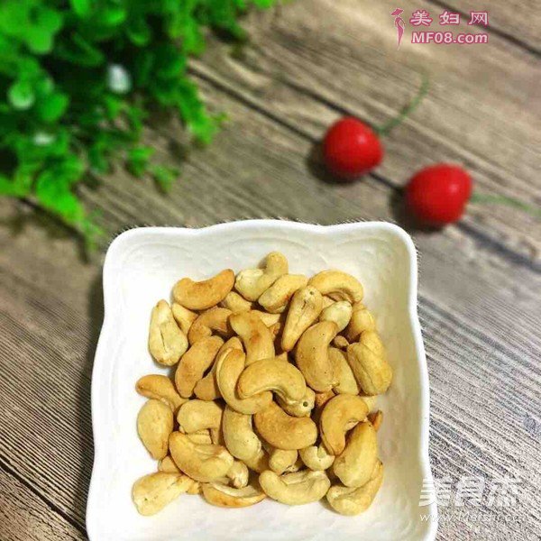 盐焗腰果的做法