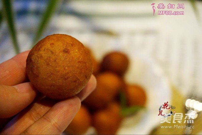 吃不够的椰香红薯球的做法