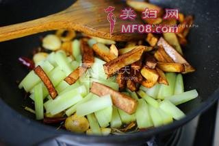 干锅香辣牛蛙