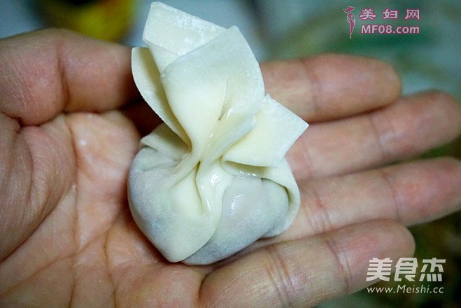 美翻天的小馄饨包法的做法
