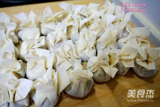 美翻天的小馄饨包法的做法