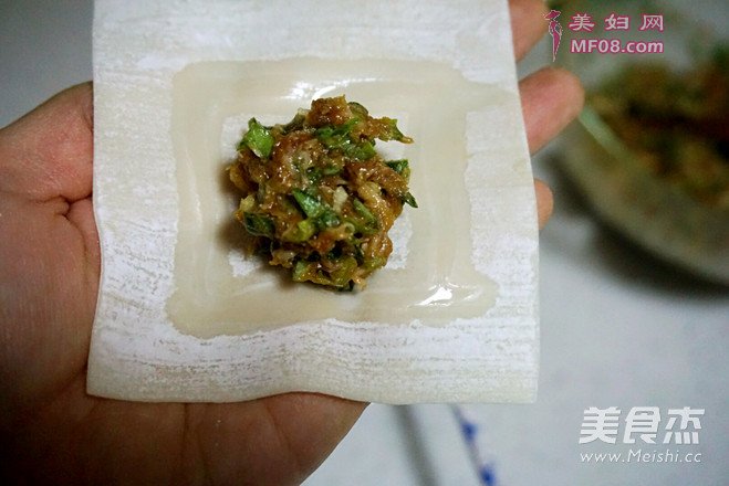 美翻天的小馄饨包法的做法