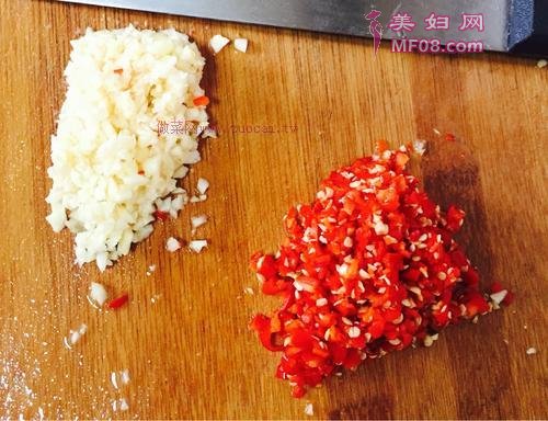 凉拌皮蛋豆腐的做法