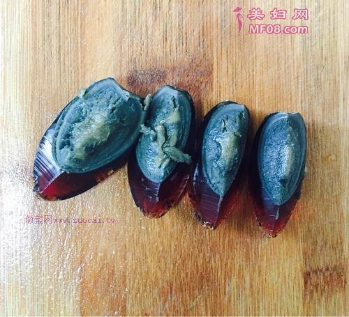 凉拌皮蛋豆腐的做法