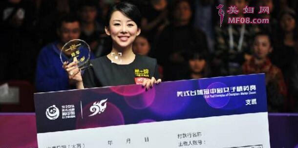 胸太大的烦恼，估计很多女明星一辈子都ti会不到吧