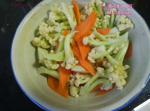 花椰菜炒牛肉的做法
