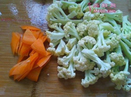 花椰菜炒牛肉的做法