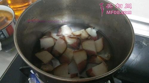腊肉炒青椒的做法