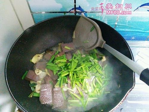韭香羊血的做法