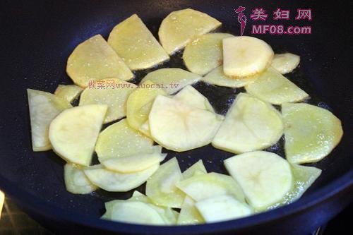 辣白菜土豆片的做法