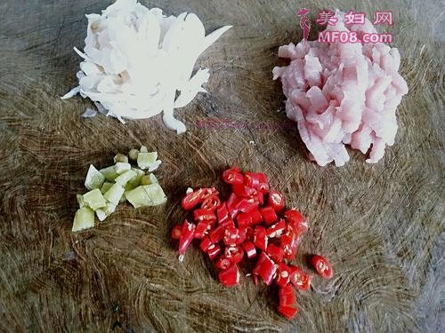 泡菜苕粉肉丝（酸辣版）的做法