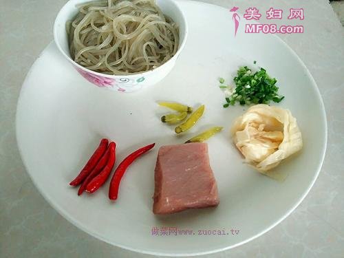 泡菜苕粉肉丝（酸辣版）的做法