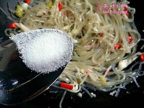 泡菜苕粉肉丝（酸辣版）的做法