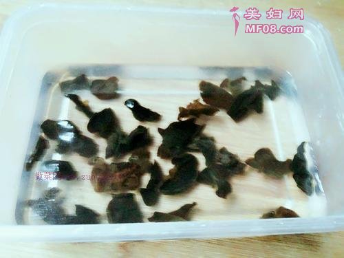 韭菜木耳炒千张的做法