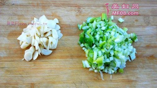 爆炒双椒的做法