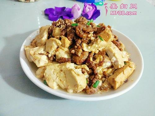 豆腐炒肉的做法