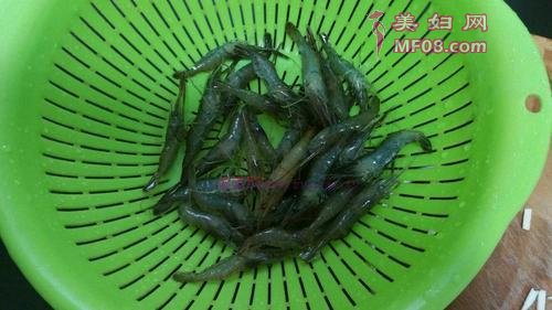 河虾炒茭白的做法
