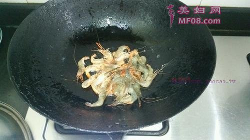 河虾炒茭白的做法