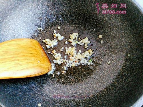 木耳炒腰花的做法