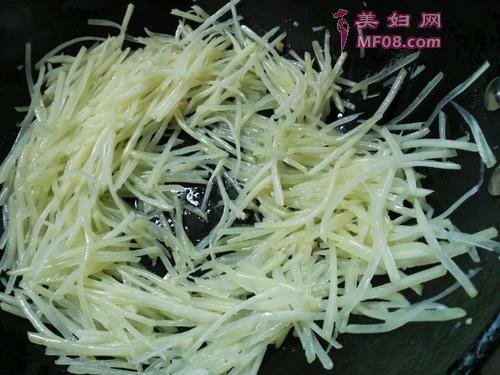 酸辣土豆丝的做法