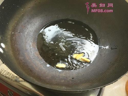 辣椒炒藕片