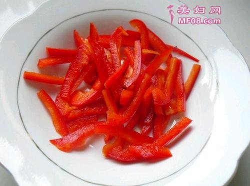 芹菜炒猪肝的做法