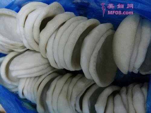 江西铅山小吃～灯盏粿的做法