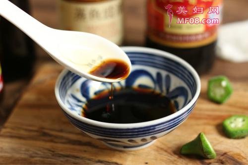 油泼秋葵的做法