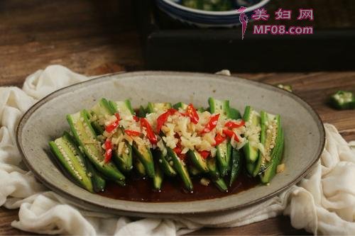 油泼秋葵的做法