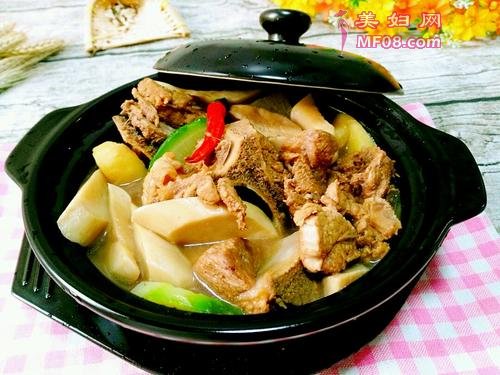杏鲍菇炖猪大骨的做法
